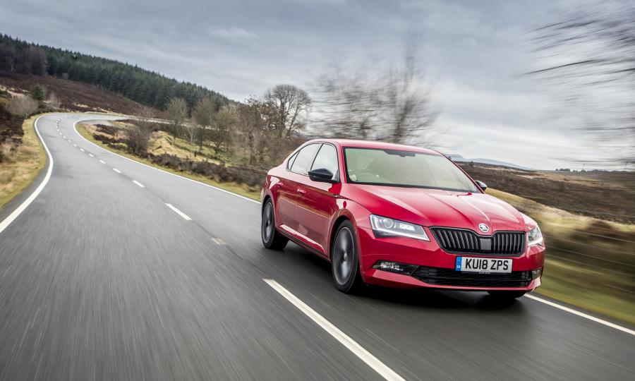  Skoda Superb SportLine 2016 года  (UK) (фото 31 из 40)